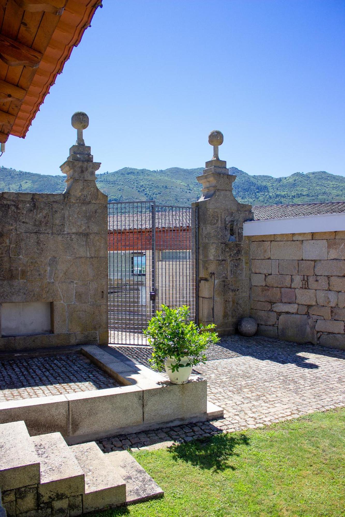 Hotel Rural Casa De Samaioes Chaves Eksteriør bilde